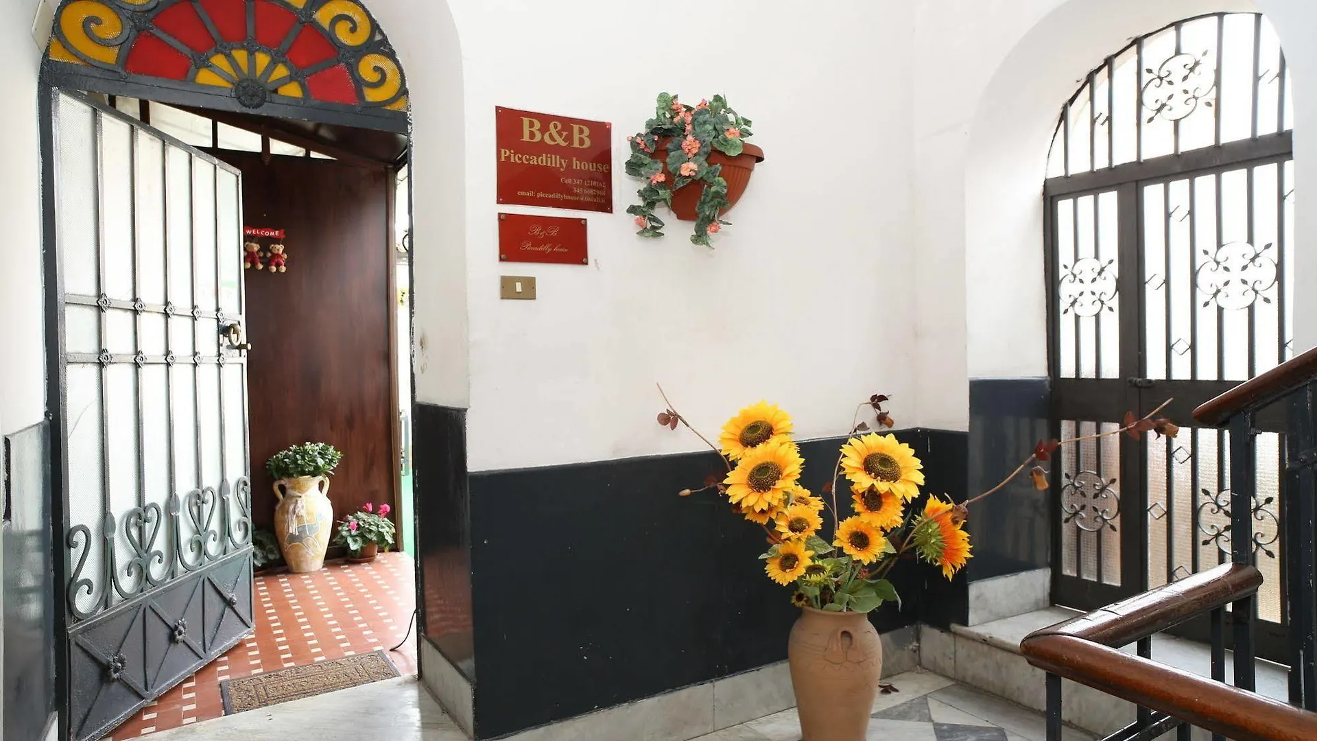 Bed and Breakfast Piccadilly House Aeroporto di Catania Fontana Rossa 0*,  Italia